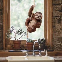 Design Toscano Hanging Horatio The 3-Toed Sloth Statue - Multicolored