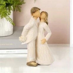 6.1" Wedding Promise Resin Lawn Sculpture - Watnature