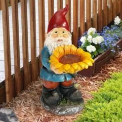 Design Toscano Sunflower Sammy Garden Gnome Statue - Multicolored